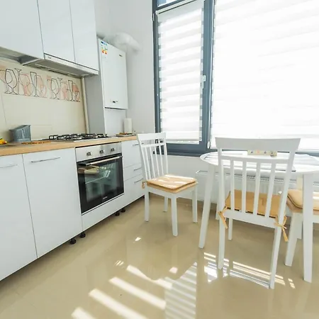 Fire Opal Apartment Constanta